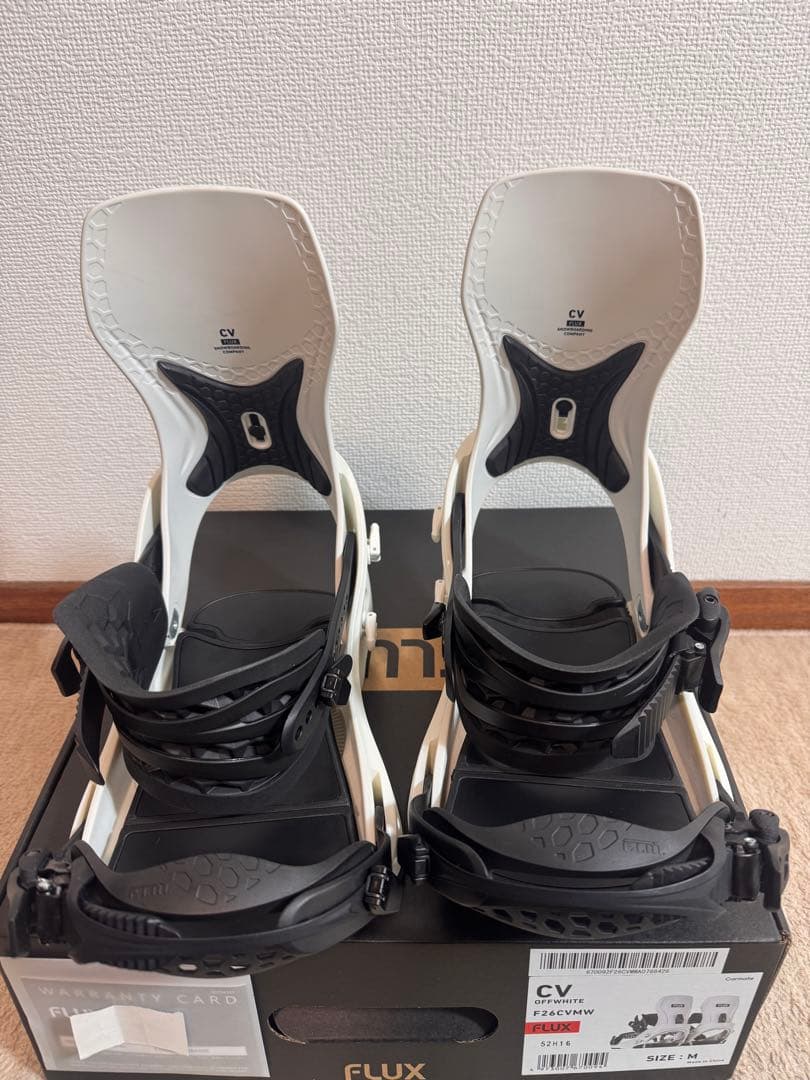 FLUX フラックス CV ビンディング Mサイズ オフホワイト