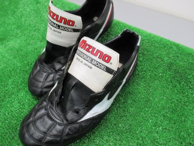 シューズ MORELIA