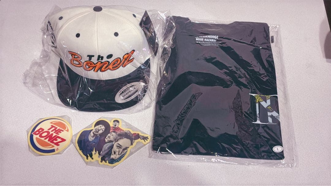 The BONEZ tシャツ 帽子 ステッカー