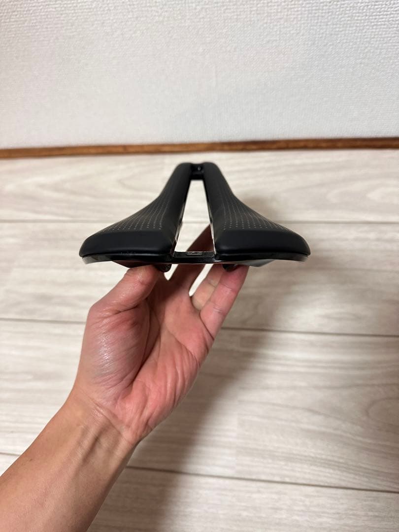 ボントレガー Aeolus Comp サドル 145mm