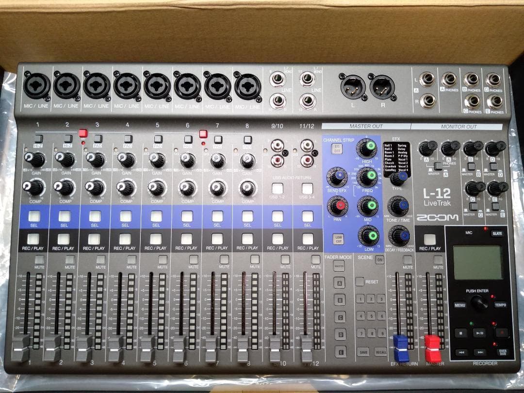 （２月８日までの特別価格）未使用 ZOOM L-12 デジタルミキサー