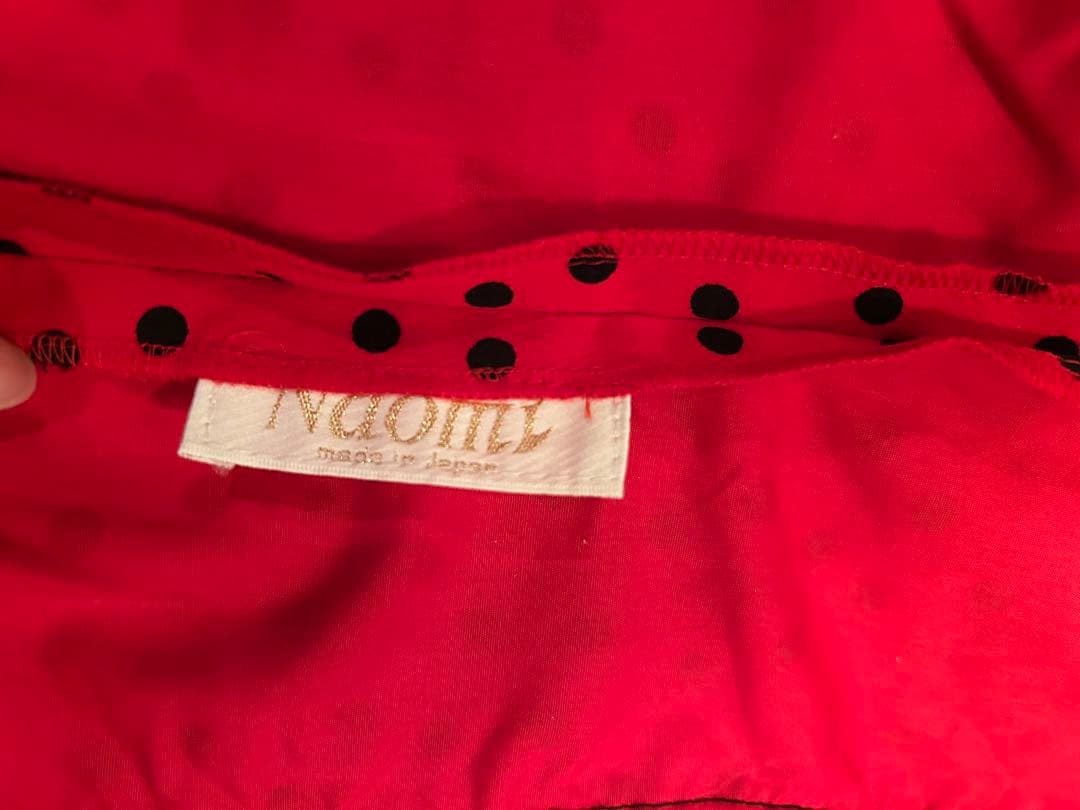 中古美品アトリエナオミ　フラメンコドレス 赤と黒の水玉模様ツーピース