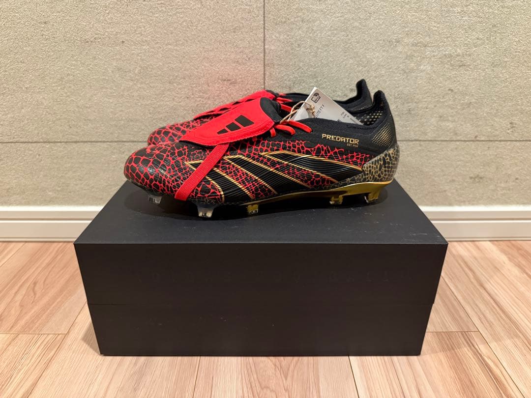 プレデターエリート FG 国内未発売カラー