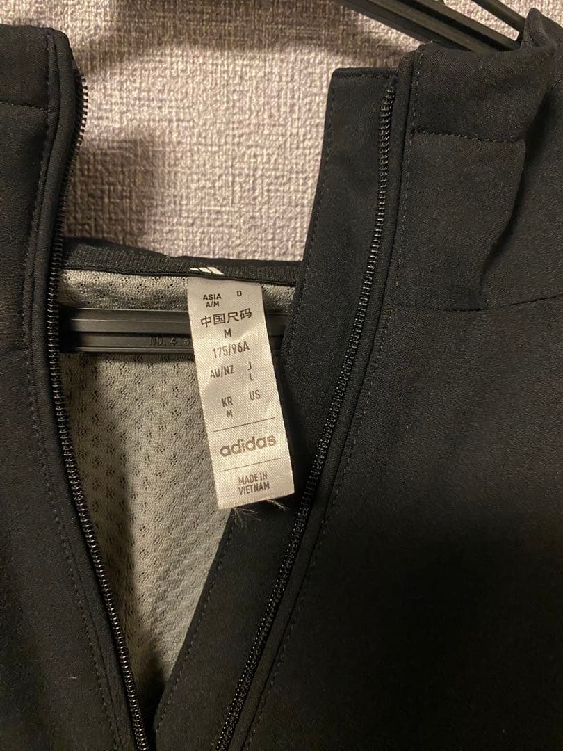 adidas フード付きジャケット パンツセット