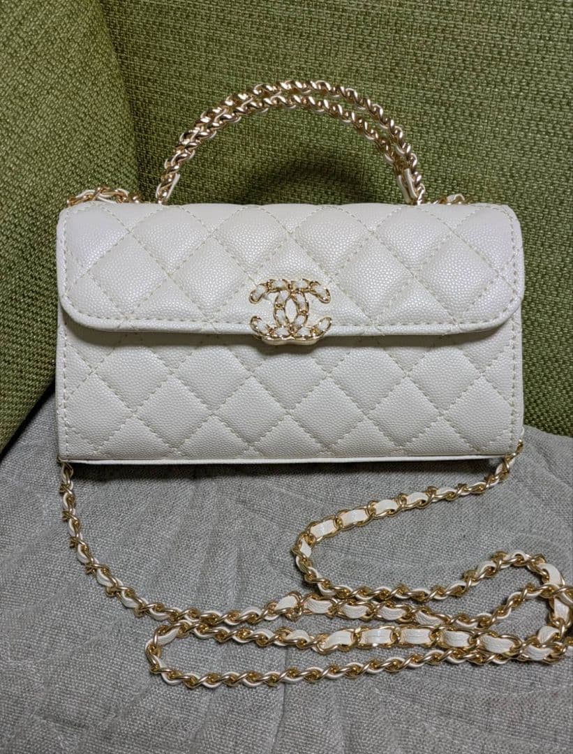 CHANELノベルティショルダーバッグ