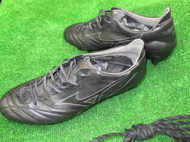 Mizuno Morelia Neo II β 26.5