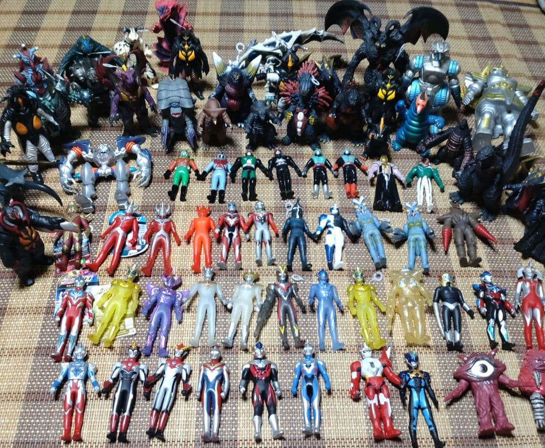 ウルトラマン　ウルトラ怪獣　仮面ライダー　ソフビ大量セット