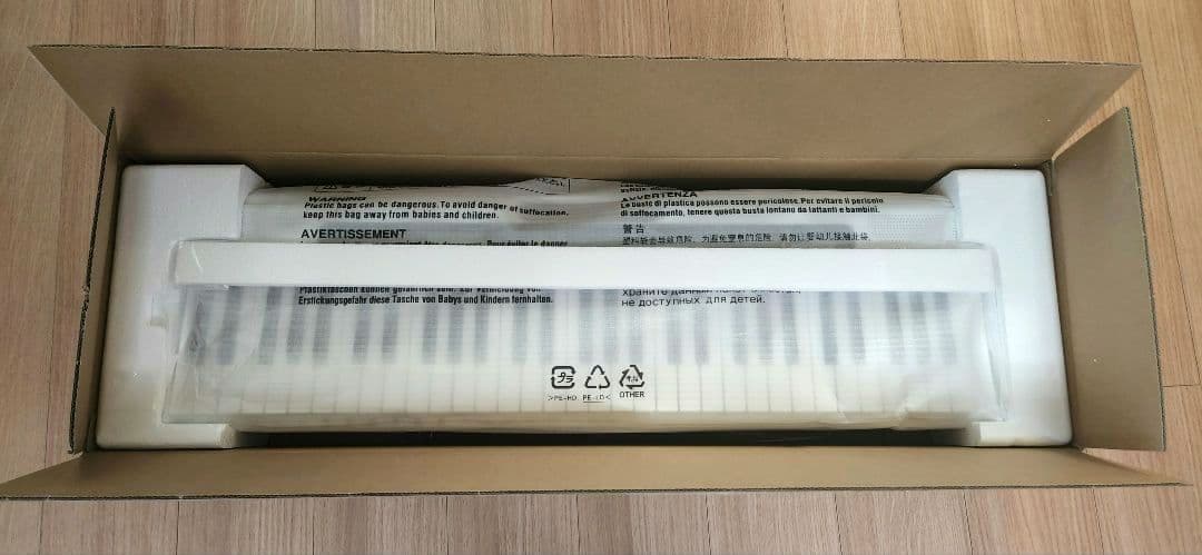 新品【25年購入】カシオ CT-S200 ホワイト 電子ピアノ　キーボード