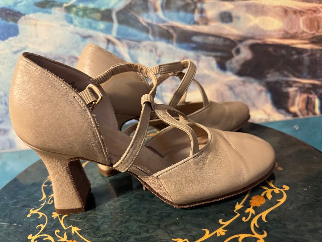 LaDuca ベージュ社交ダンスシューズ