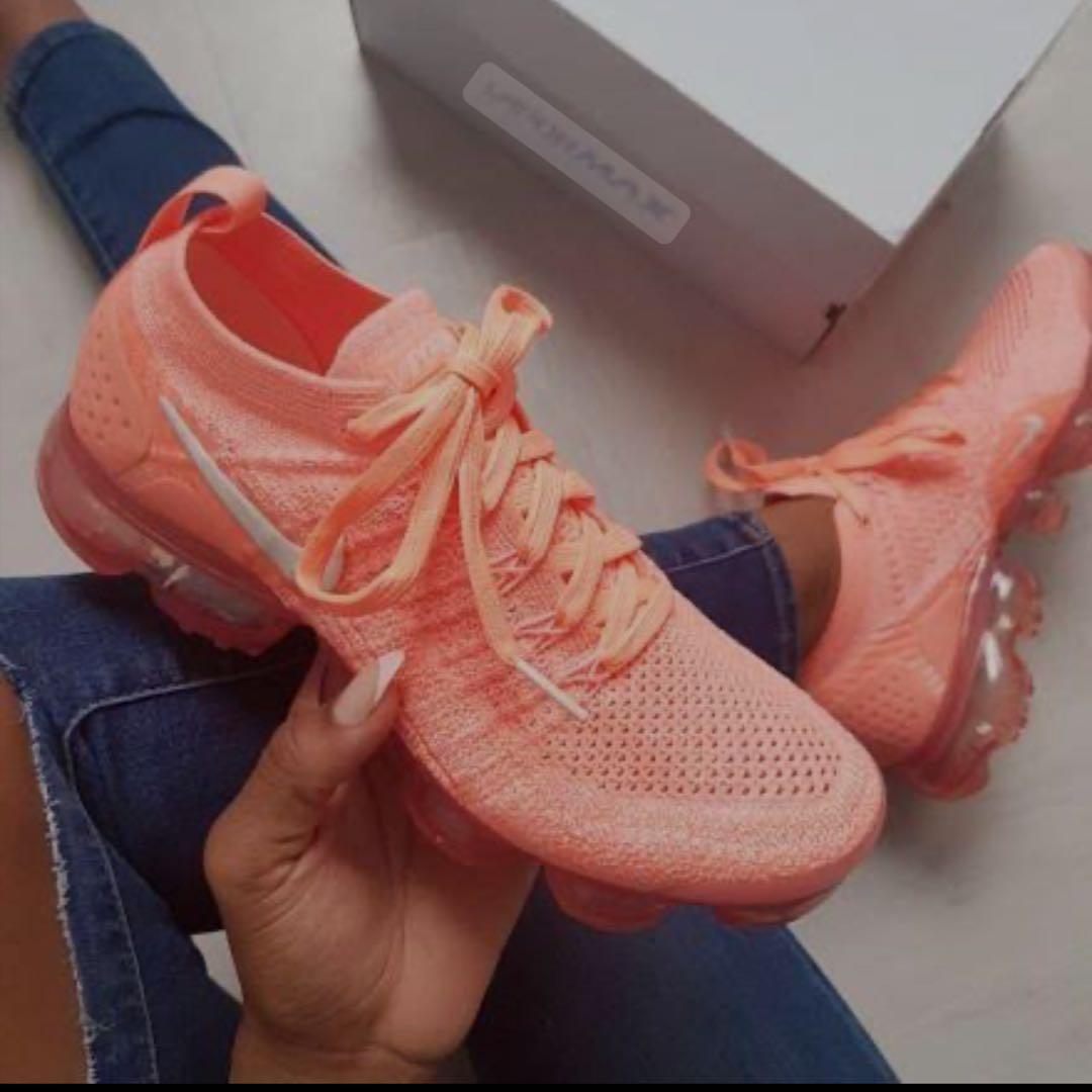 ♡最終値♡　NIKE ウィメンズ　24.5ヴェイパーマックス　フライニット