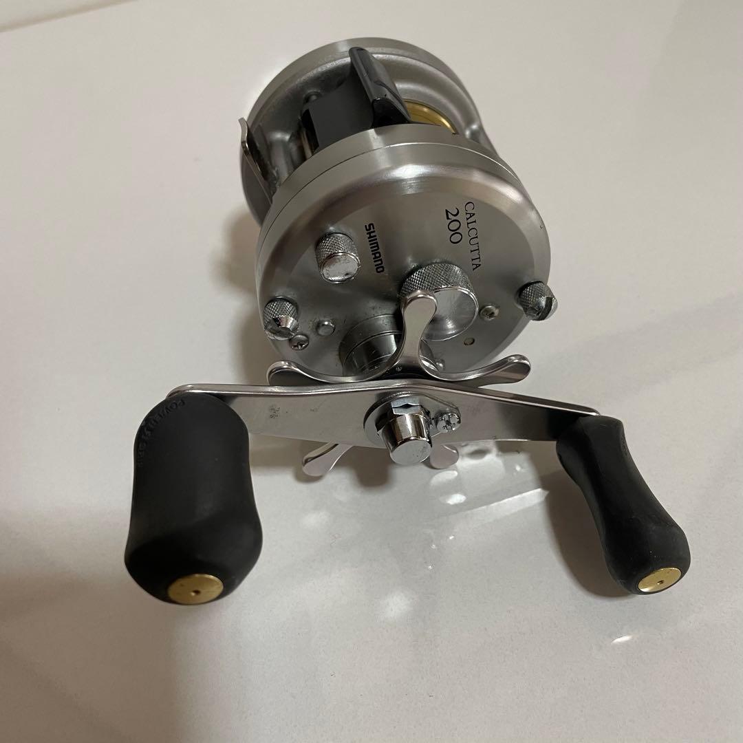 SHIMANO CALCUTTA 両軸リール 右巻き　シマノ　カルカッタ200