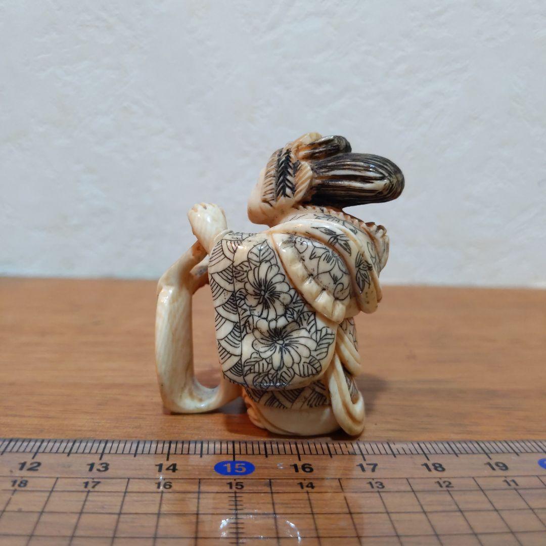 時代提げ物 七福神根付 天然素材【弁才天】高さ約5.0cm 重さ約35ｇ 弁財天