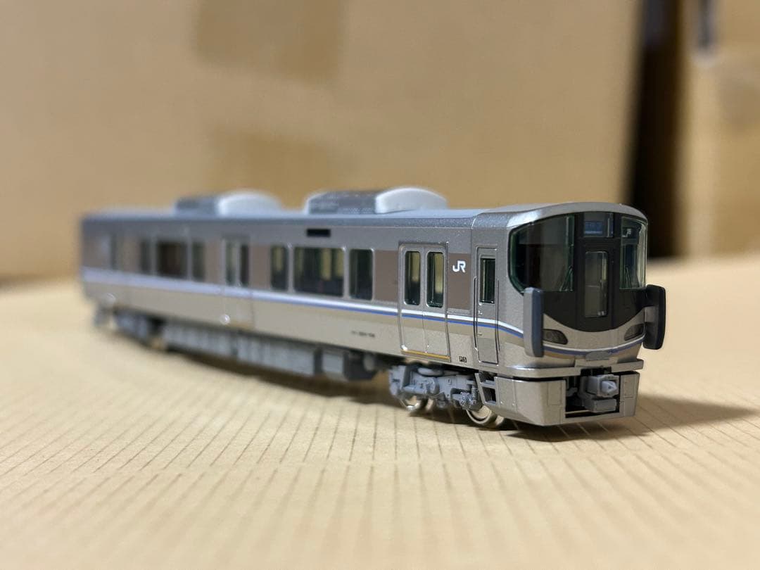 KATO 225系100番台4両＋225系100・700番台4両