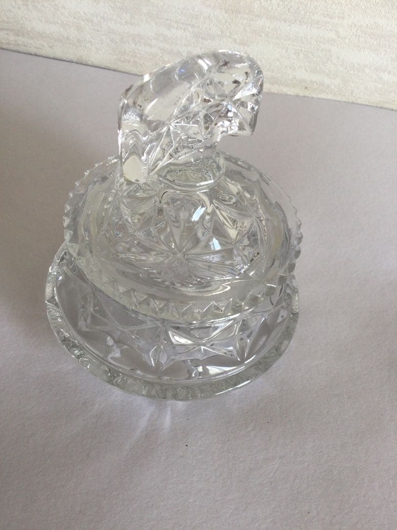 イギリス　アンティーク　フタ付き小物入れ トリンケットボックス　ガラス製