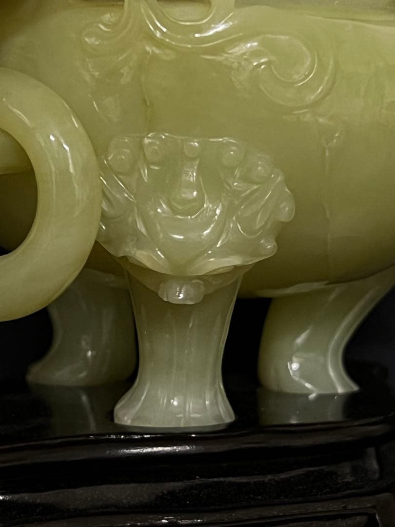 香炉　清時代　天然玉香炉　精巧な彫刻　紫檀台 BL1--3