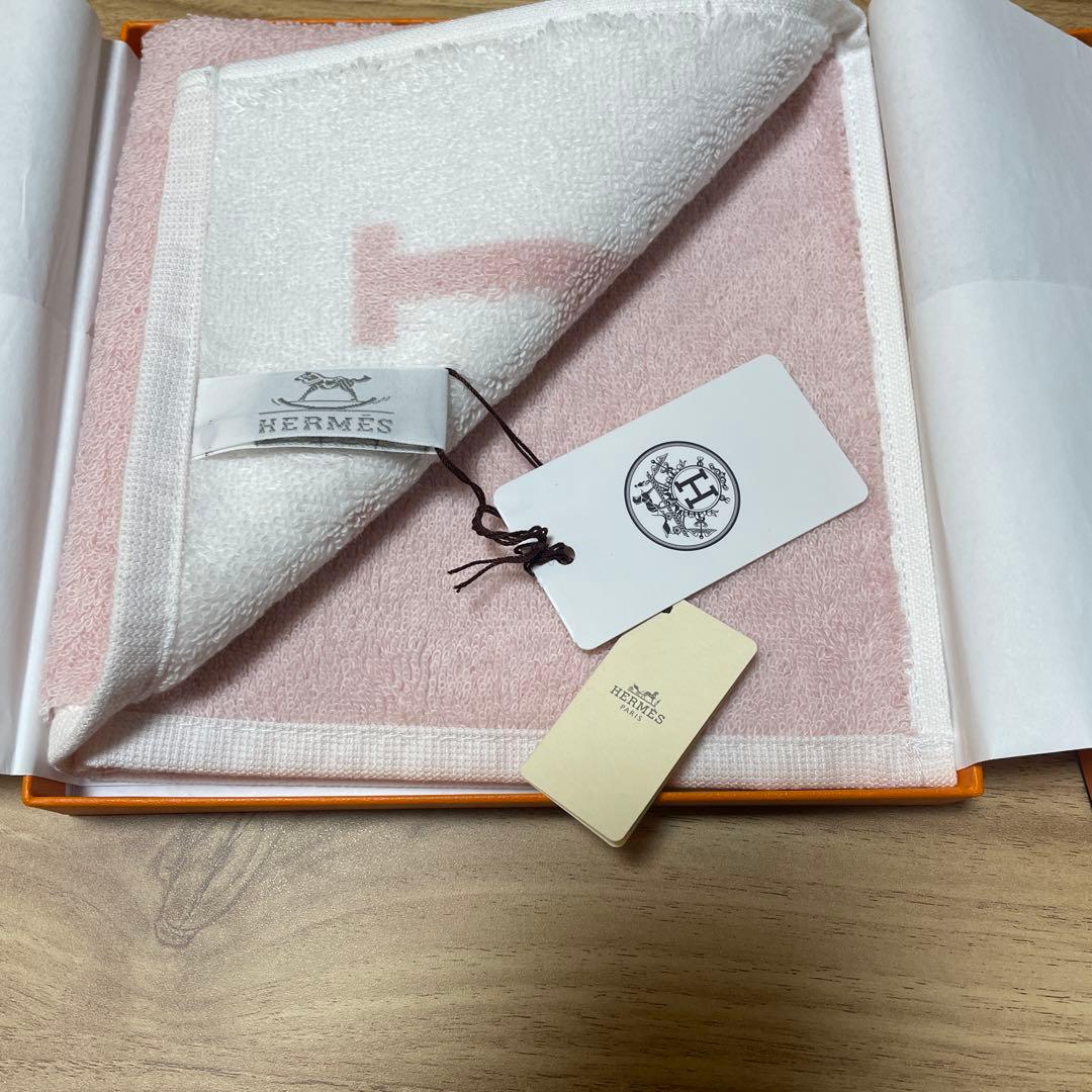 【HERMES】　ハンドタオル　タオルハンカチ　ピンク