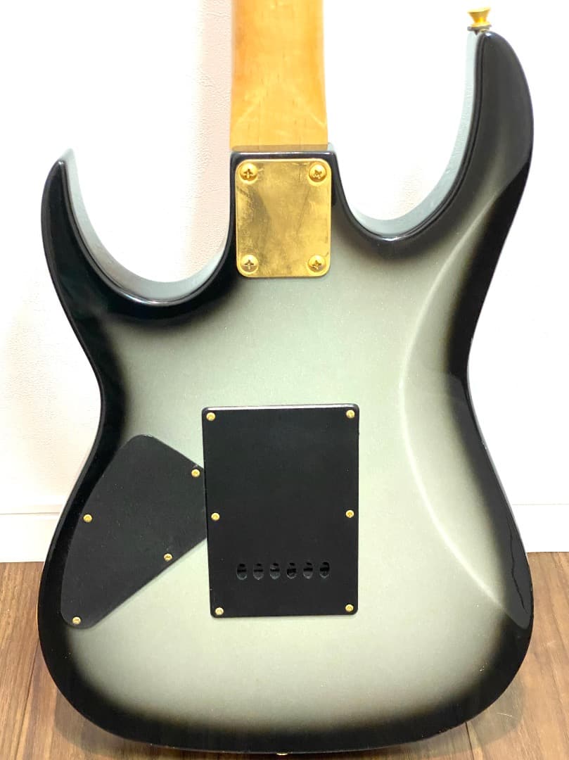 貴重なゴールドパーツ！Photogenic ストラトタイプ エレキギター