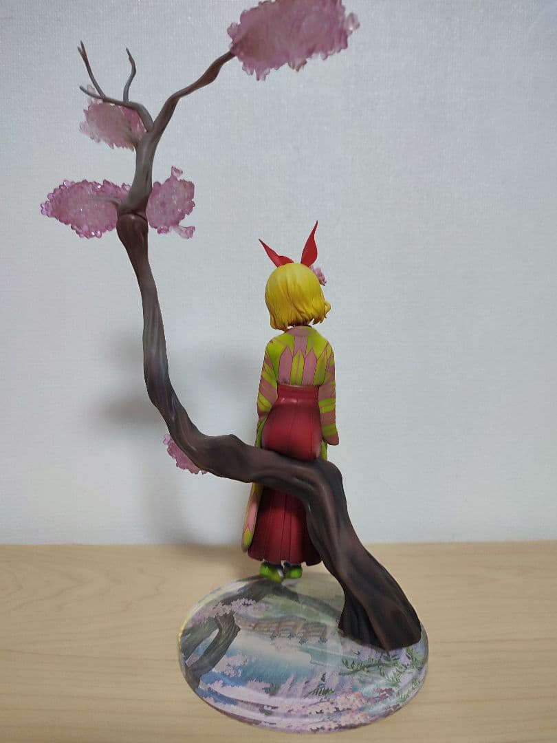 鏡音リン ～花色衣～ 1/8 完成品フィギュア