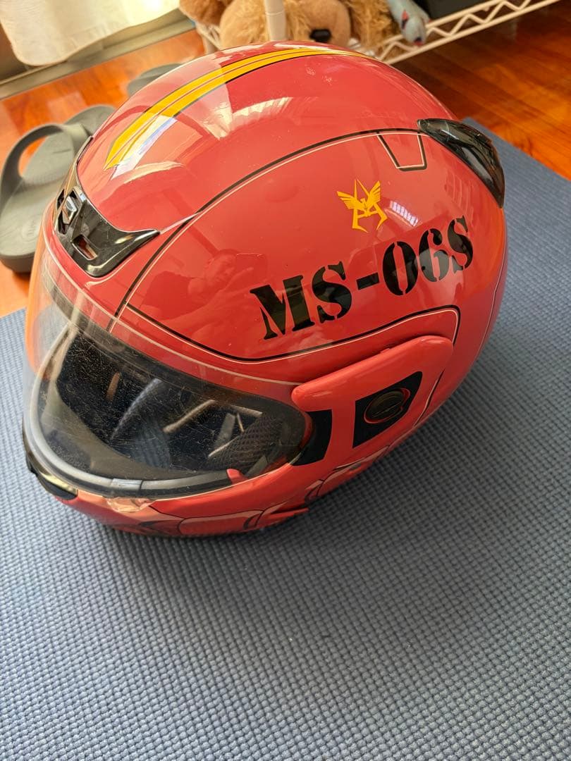 MS-06S ピンク ガンダムのヘルメット