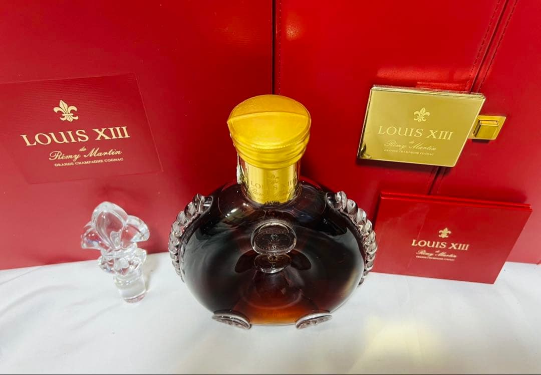 レミーマルタン ルイ13世 バカラ　替栓・冊子・観音開き化粧箱・外箱付！未開封