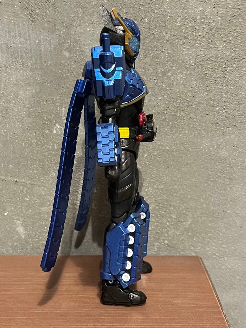 S.H.Figuarts 仮面ライダービルド タンクタンクフォーム