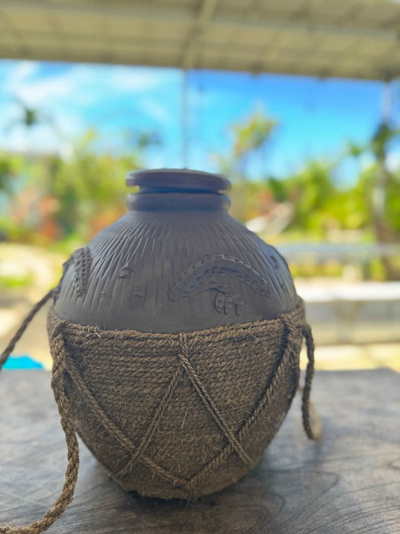 【沖縄限定・古酒】琉球王朝 壺入り泡盛 4升壺（7200ml）中身なし