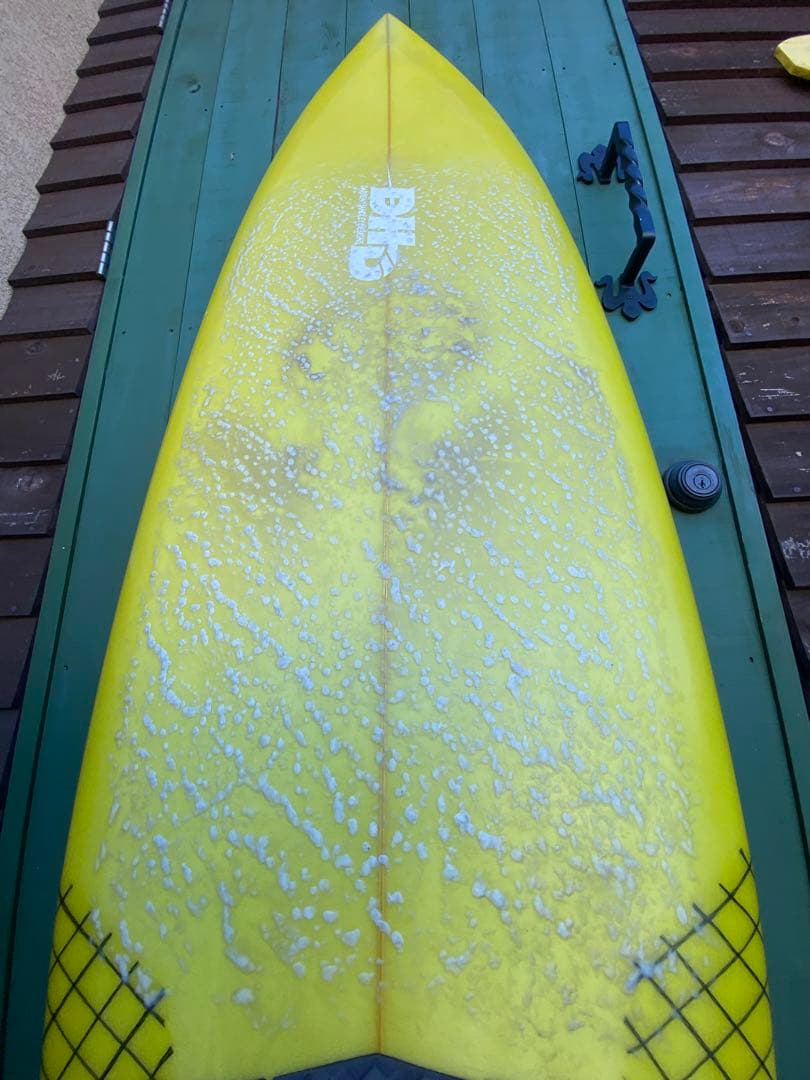 74　DHD ショートボード ツインフィン 5.8