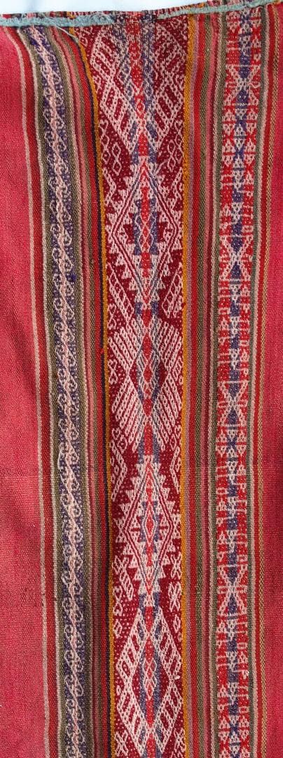 クスコ大聖堂前で入手、スーユなどインカ伝統モチーフ織り込みビンテージ・ショール