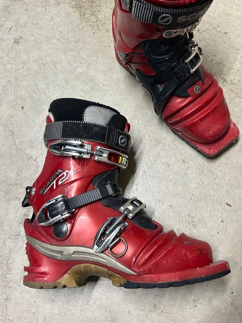 Scarpa F1 レッドスキー用ブーツ