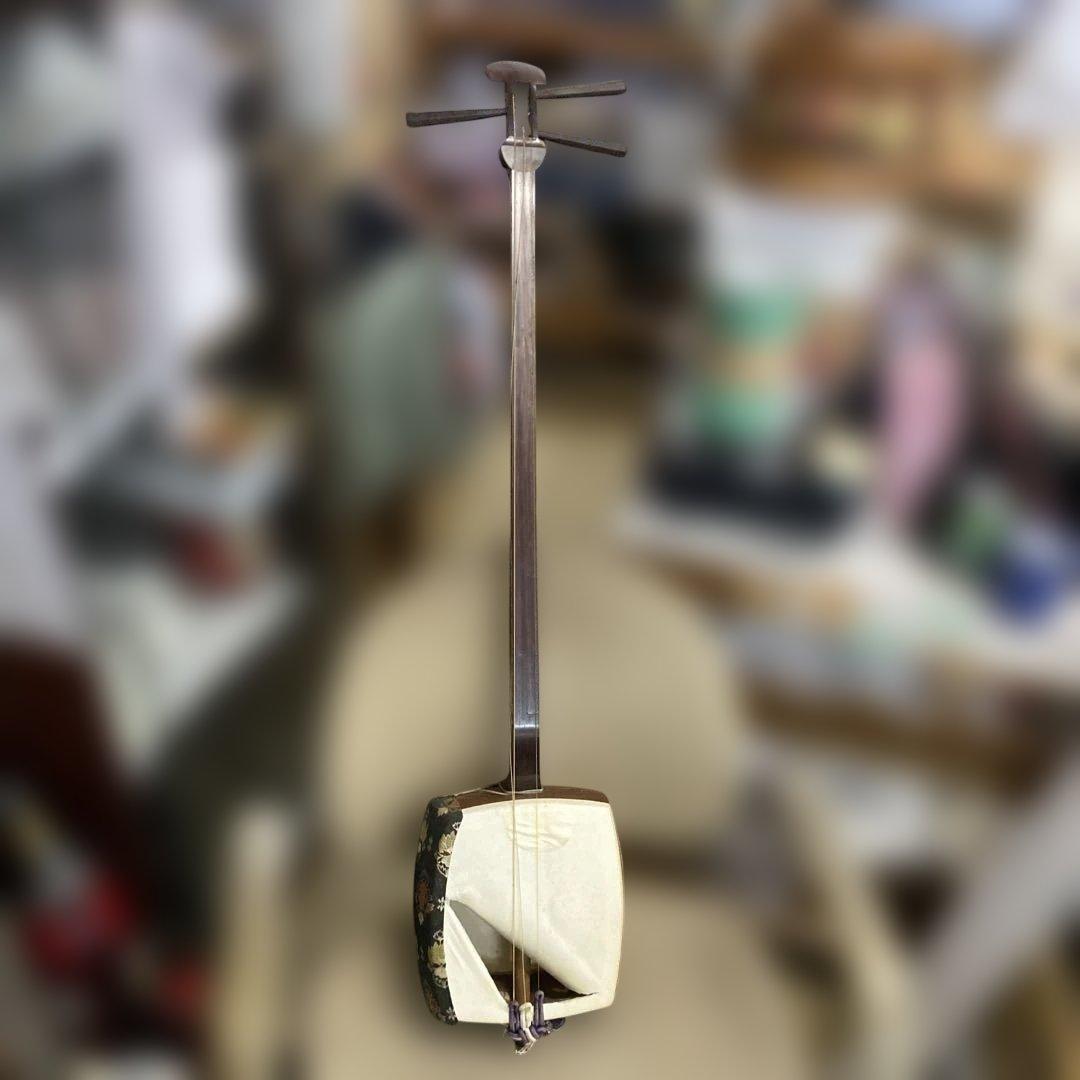 三味線本体 破れ、弦切れ有り 和楽器　ジャンク