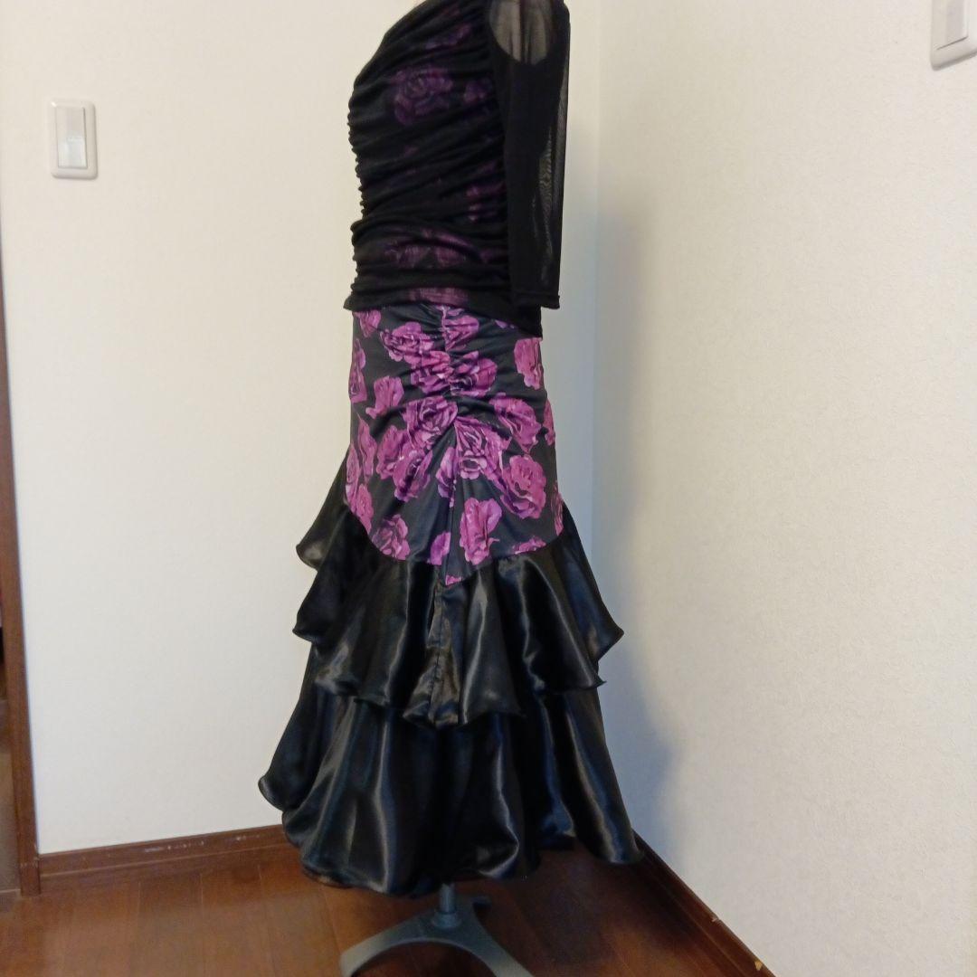 専用✨️豪華✨️社交ダンス用ツ―ピ―スドレス 黒と紫の花柄（M〜Ｌサイズ）