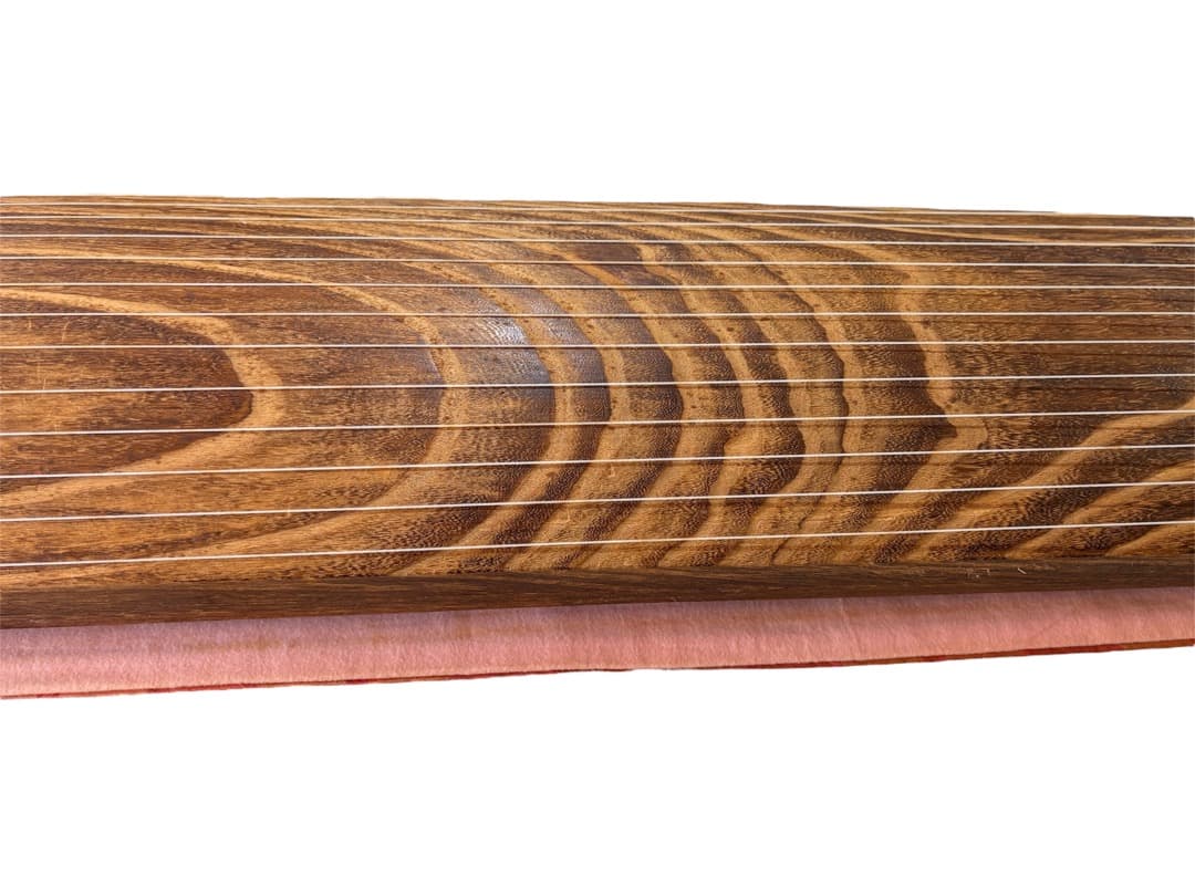 琴　お琴　箏　すだれ彫り　和楽器　13弦　花柄装飾　くり甲　半上角　柱つき