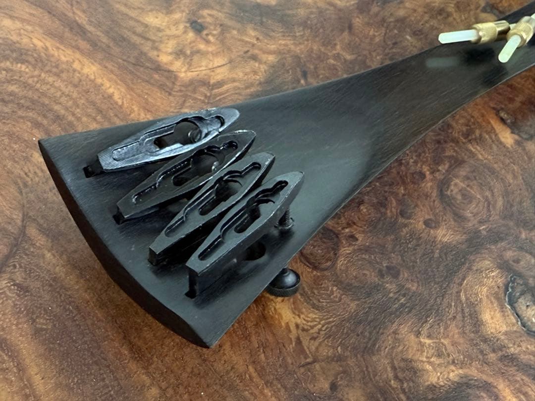 【新品】ドイツ製 チェロ用エボニーテールピース