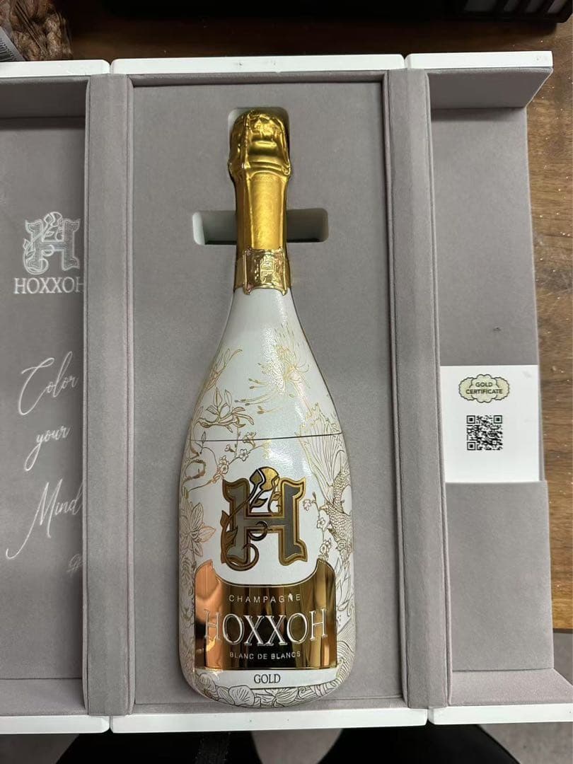 HOXXOH オックス ルビー 音に反応して7色に光るシャンパン 化粧箱　未開栓