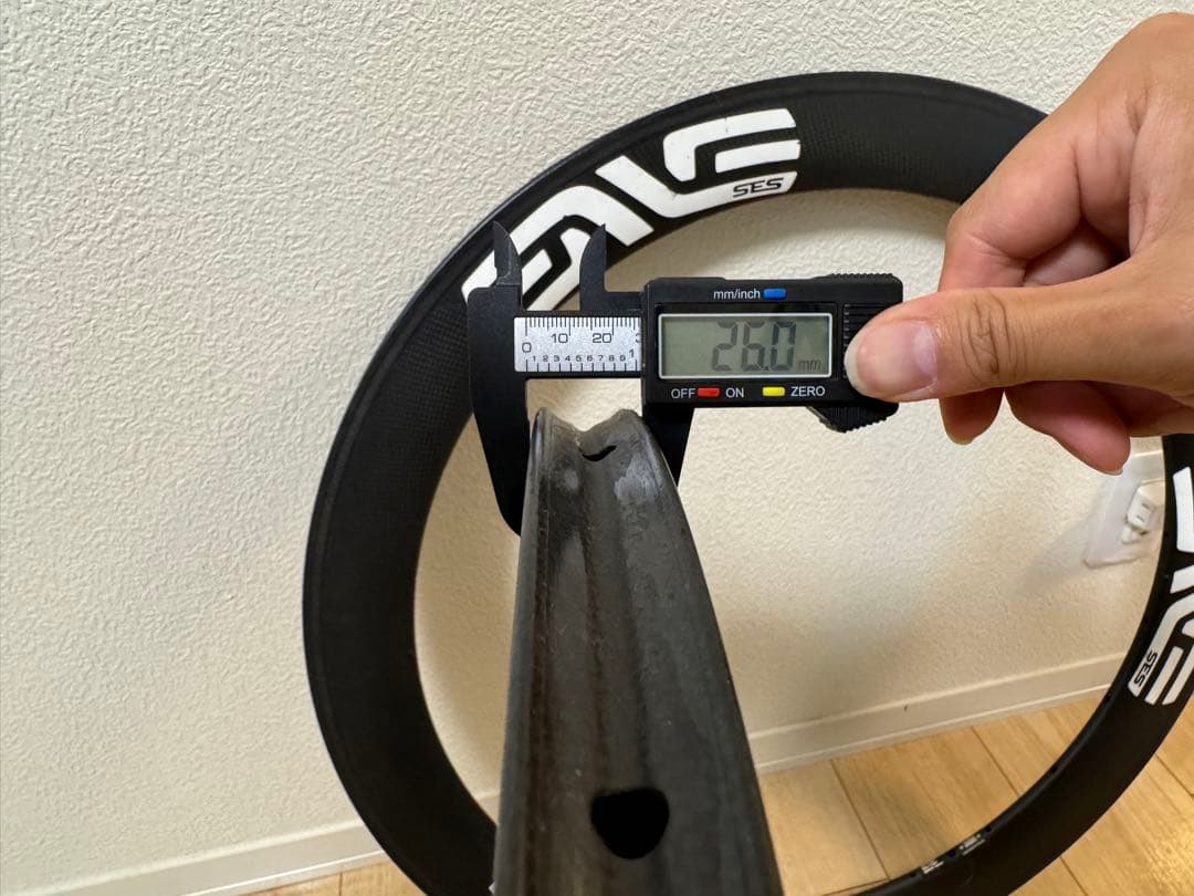 片側のみ　カーボンリム　リムブレーキ　チューブラー　50mmハイト　20H