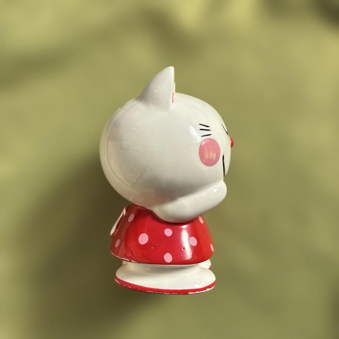 内藤ルネ　ネコの貯金箱　陶器製 赤い水玉