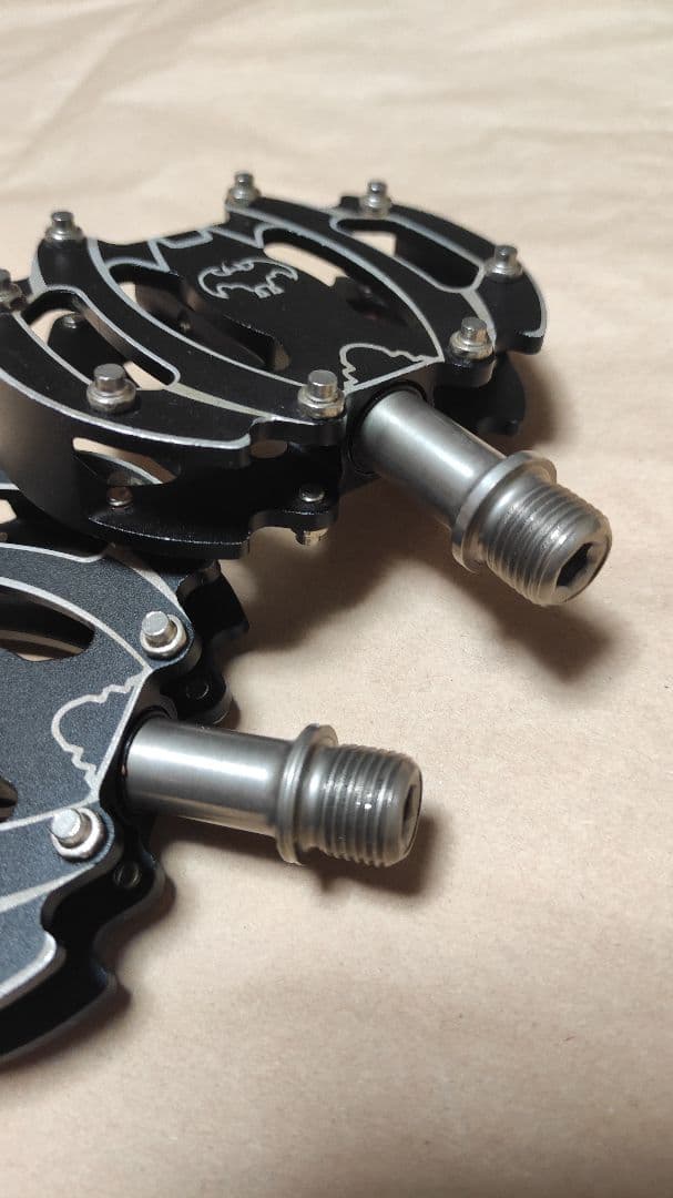 ペダルブラック