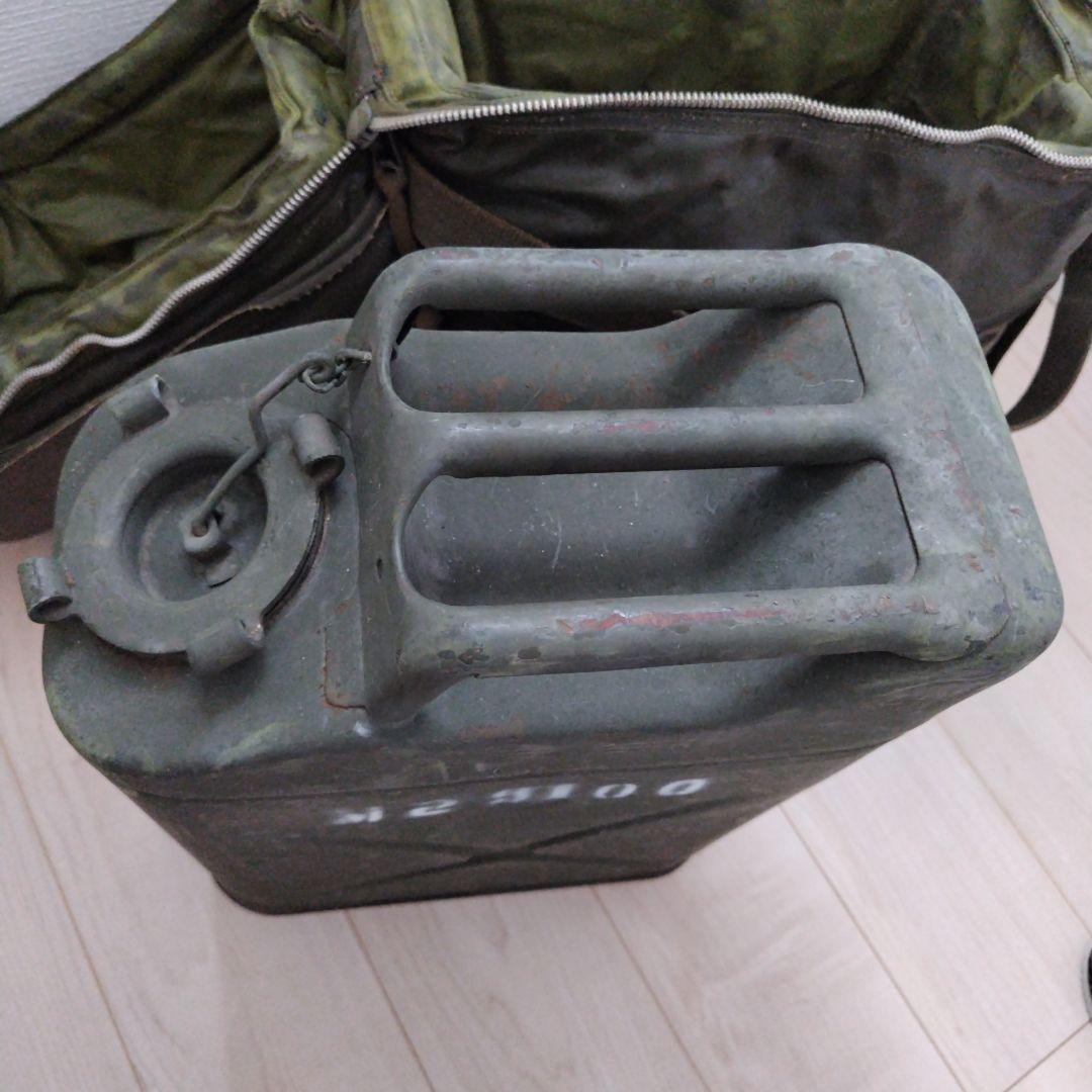 米軍放出ジェリ缶