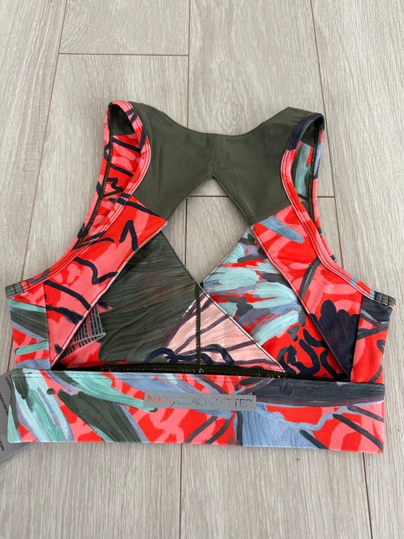 ジムシャーク新品NIKKIコラボ美尻ジム未使用alo限定ヨガXSアルファリート