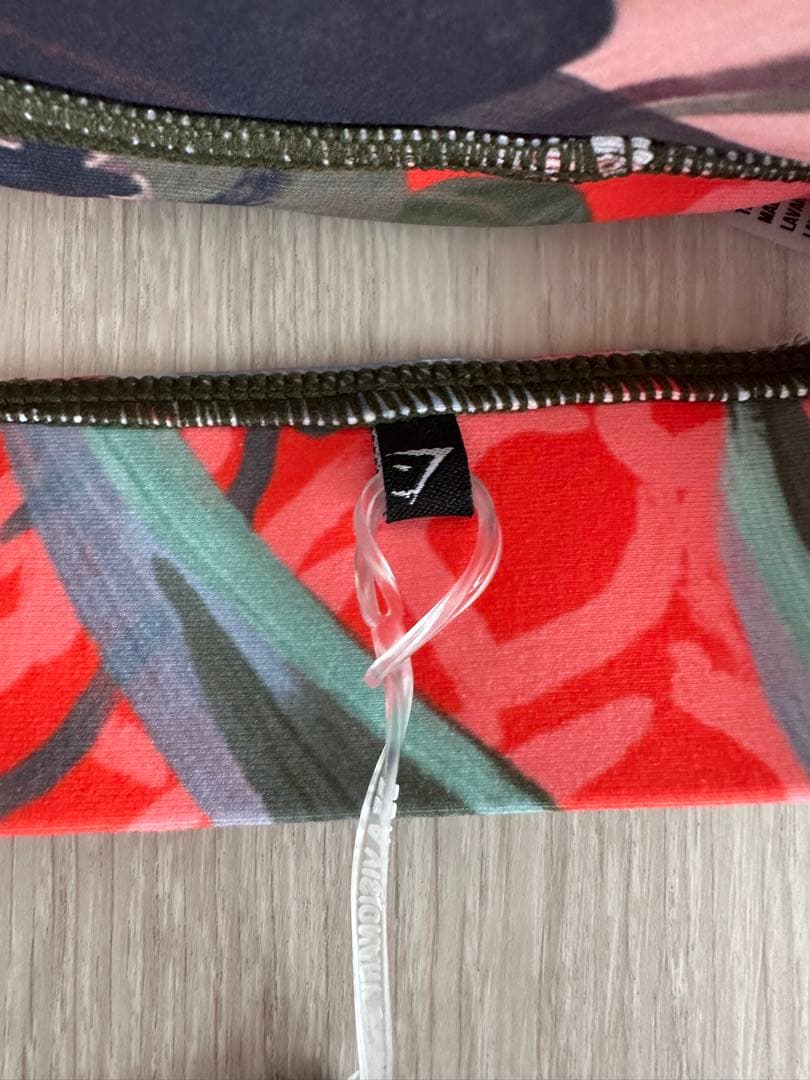 ジムシャーク新品NIKKIコラボ美尻ジム未使用alo限定ヨガXSアルファリート