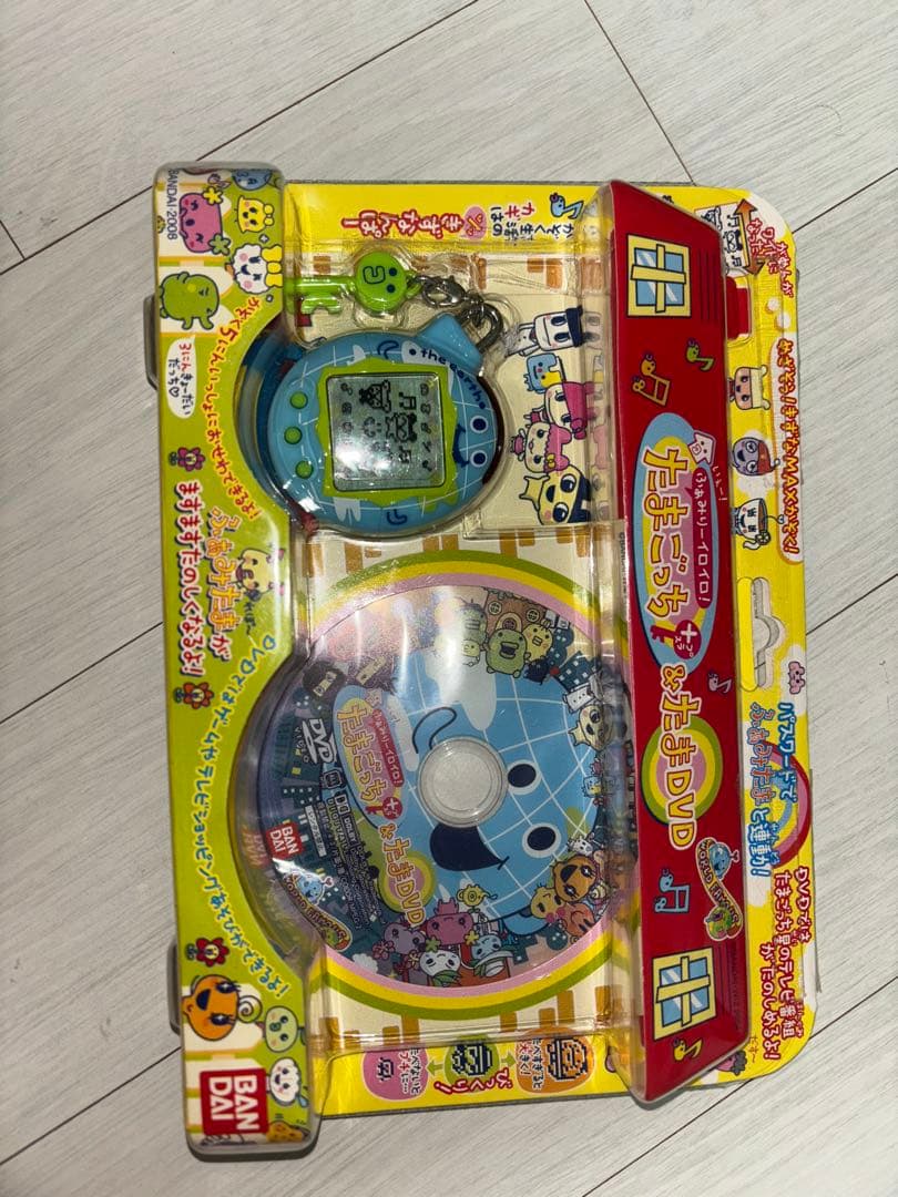 ★希少品★いぇー!ふぁみりーイロイロ! 　たまごっちプラス 　ふぁみたまワールド