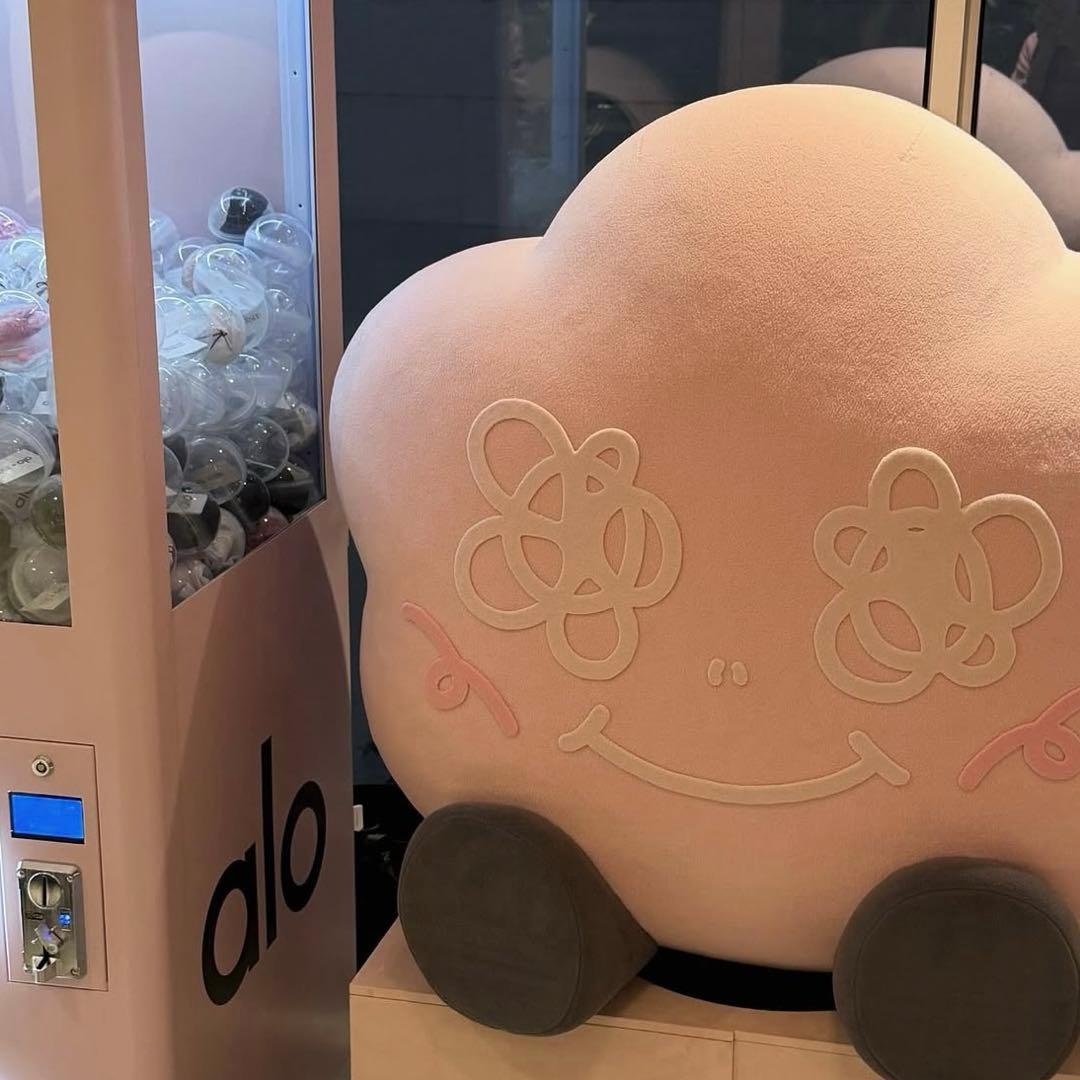 BLACKPINK ジス alo コラボ シューモン キーホルダー 限定モデル