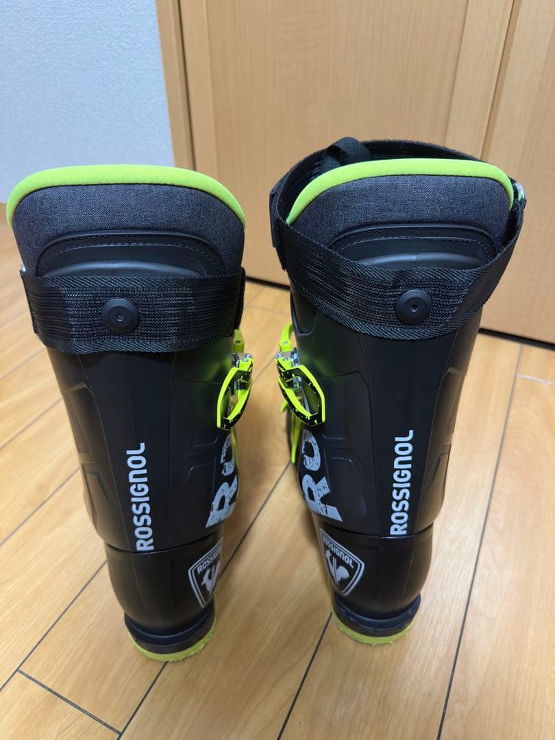 ROSSIGNOL EVO 70 スキーブーツ黒×蛍光グリーン　28.5