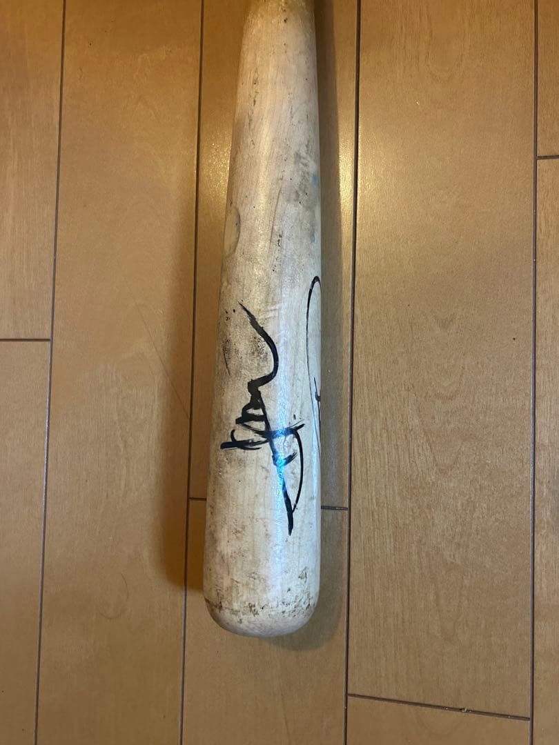 森友哉直筆サイン入りバット