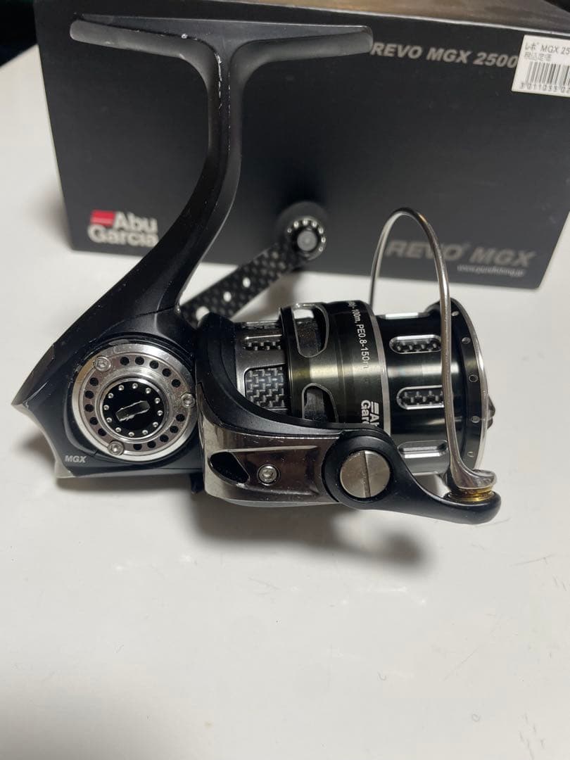 Abu Garcia REVO MGX 2500 SHスピニングリール