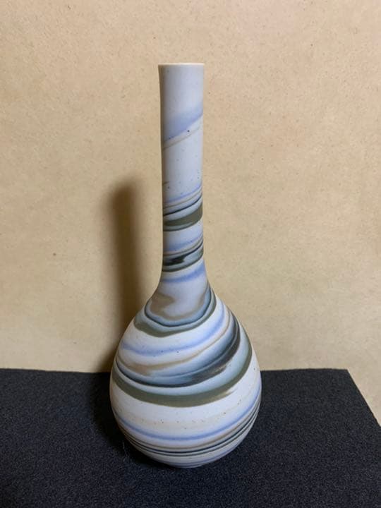 四代徳田八十吉（順子）作　練込鶴首花入