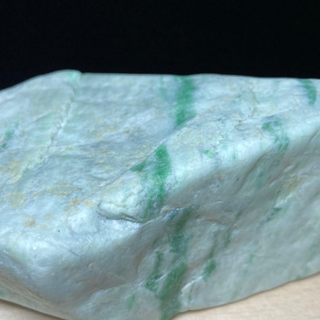 5月13日22時までの出品！　糸魚川翡翠　小断層翡翠　川石　原石　314.7ｇ