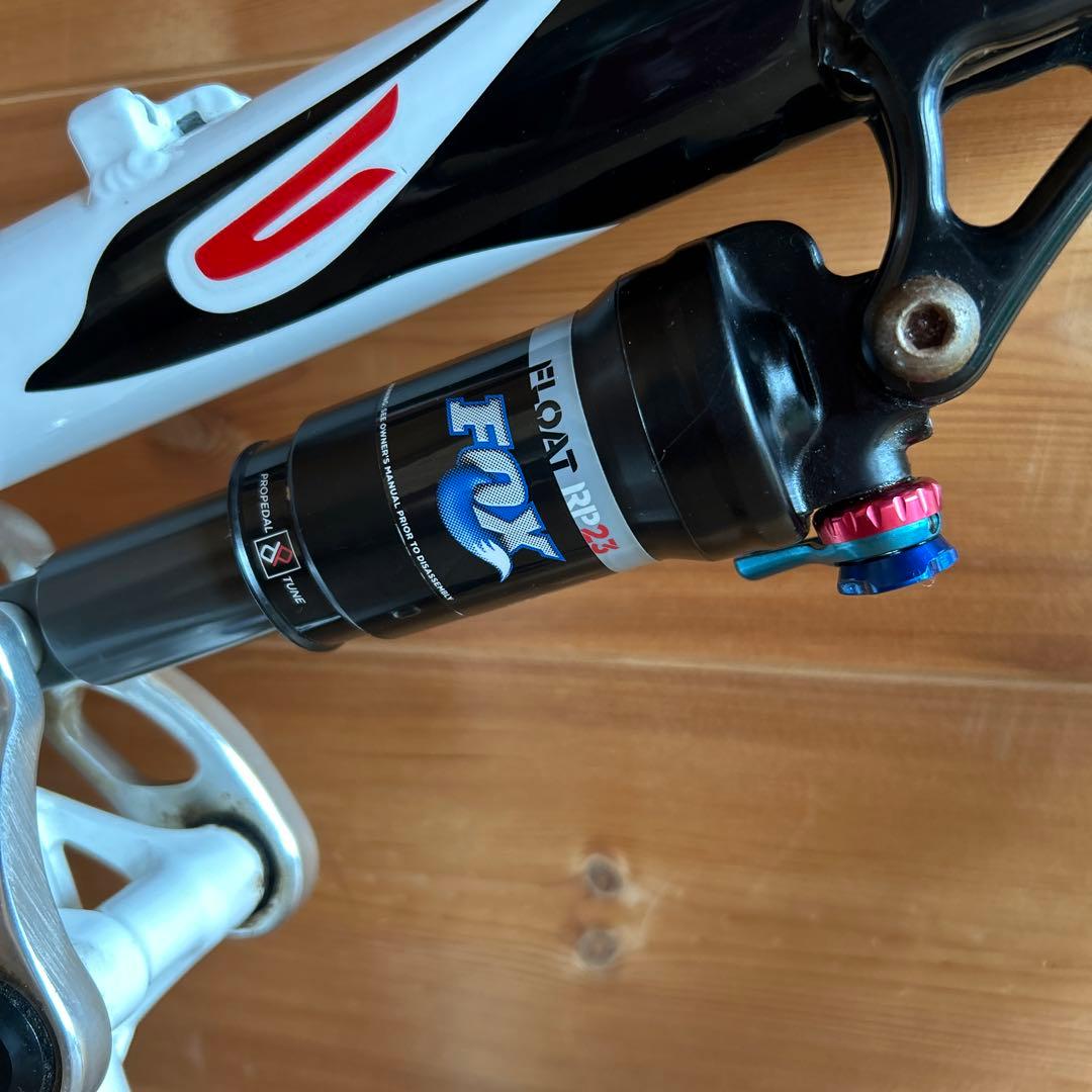 ロッキーマウンテン エレメント トライバル 18インチ