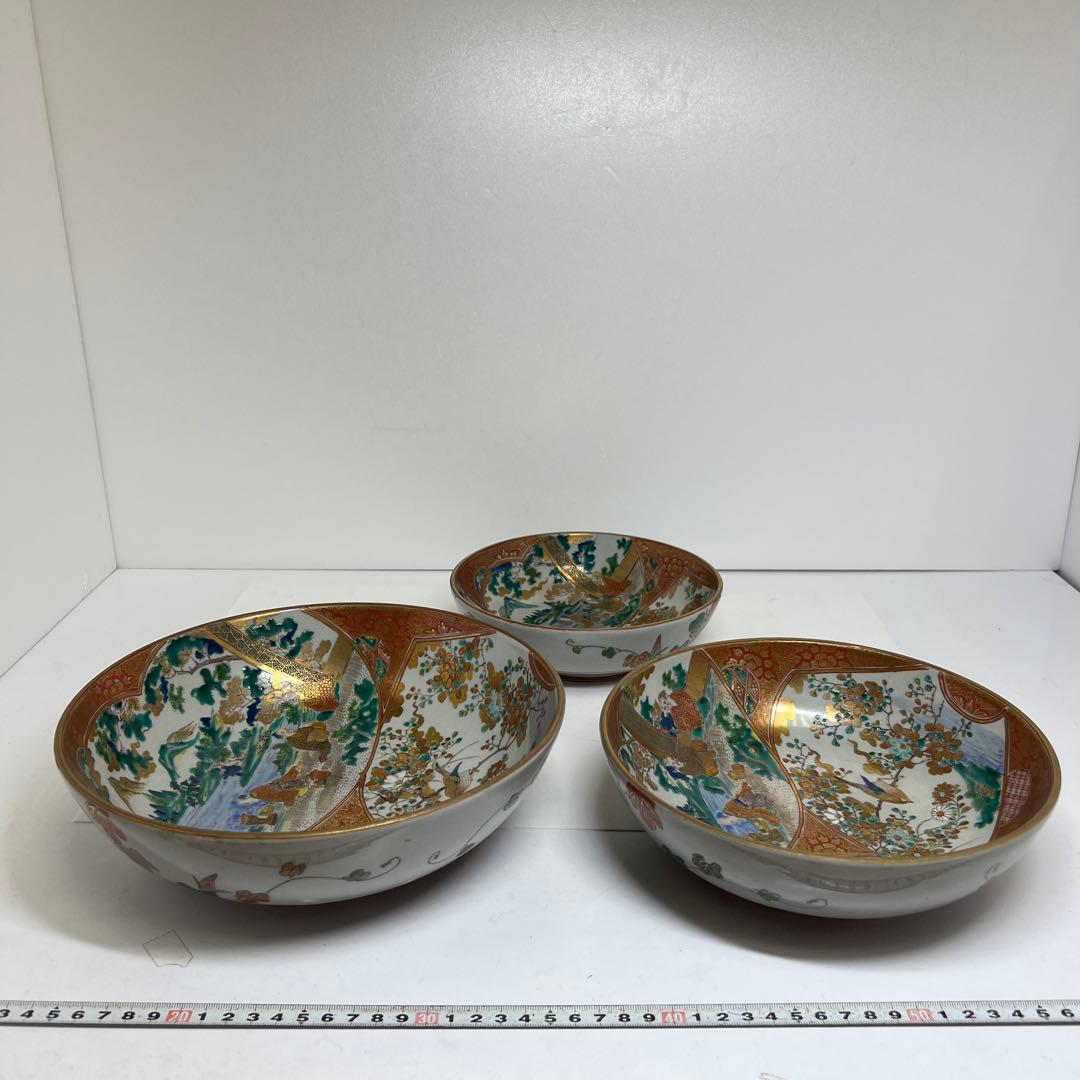 九谷庄三　青手金彩三ツ鉢　タサコサ　木箱付　幅約19〜25㎝　東R8-0214②