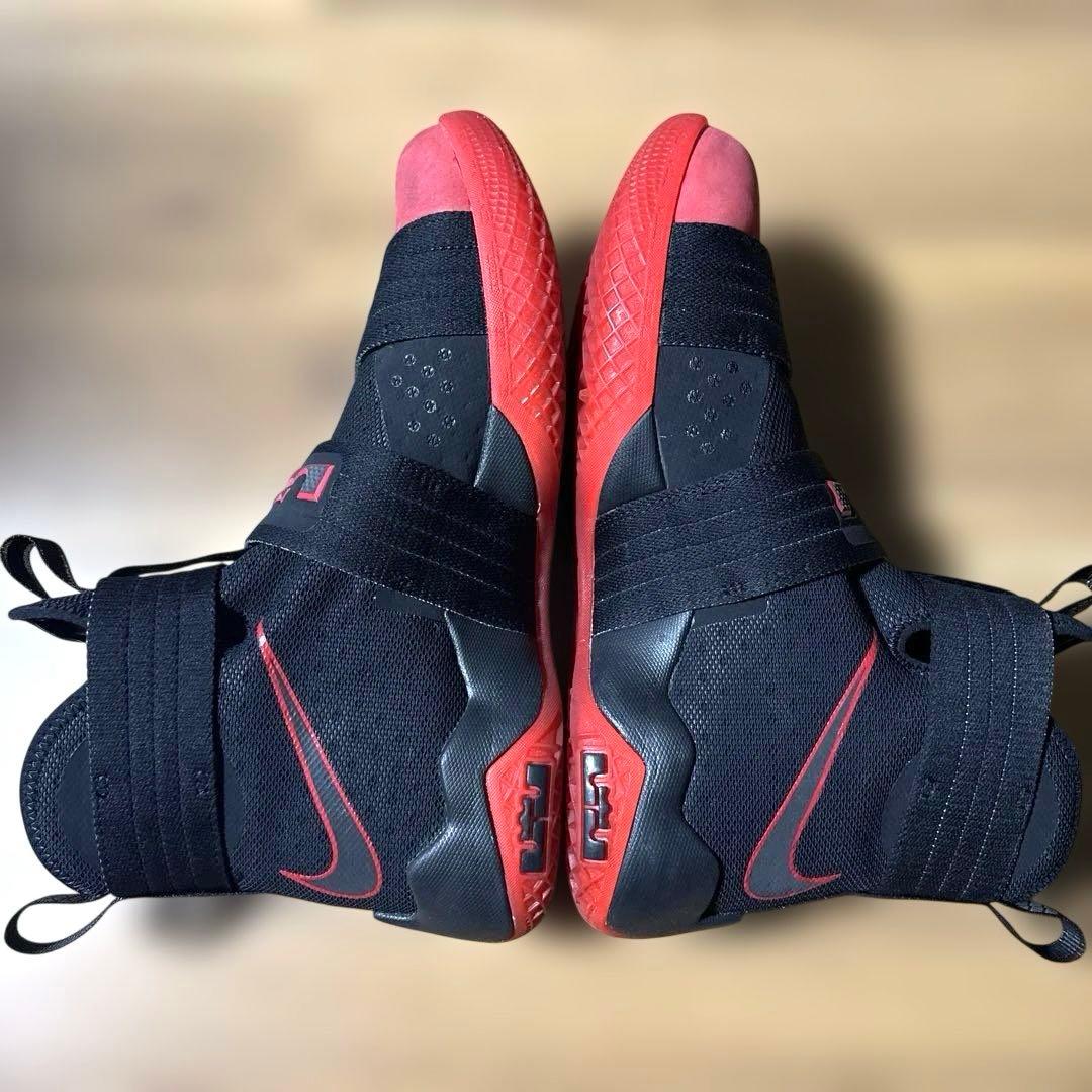 シューズ(男性用) NIKE LeBron Zoom Soldier 10
